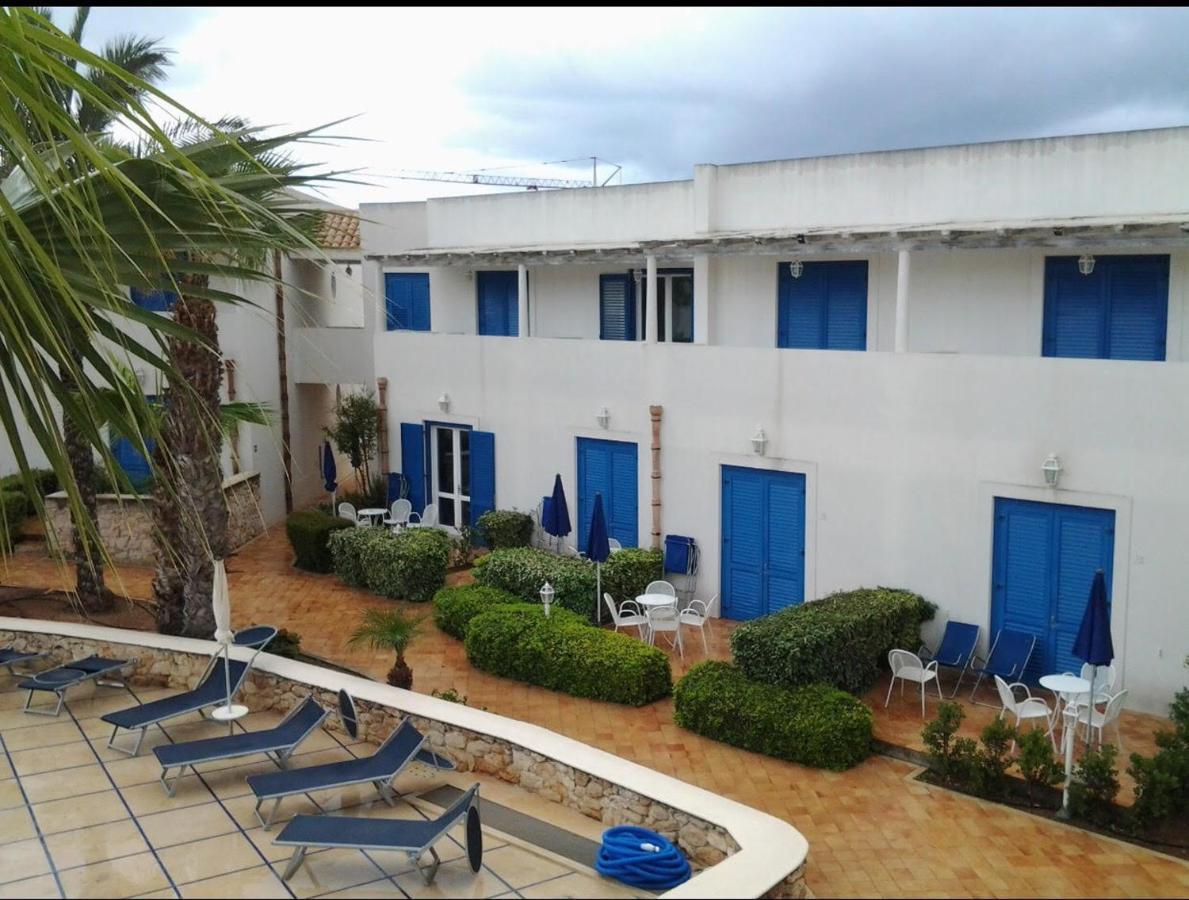 Resort Cala La Luna Фавіньяна Екстер'єр фото